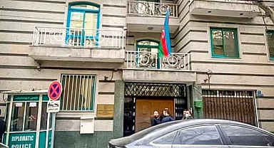 İran'da Azerbaycan Büyükelçiliği'ne Silahlı Saldırı