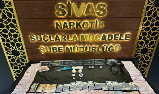 Sivas’ta uyuşturucu operasyonuna 3 tutuklama