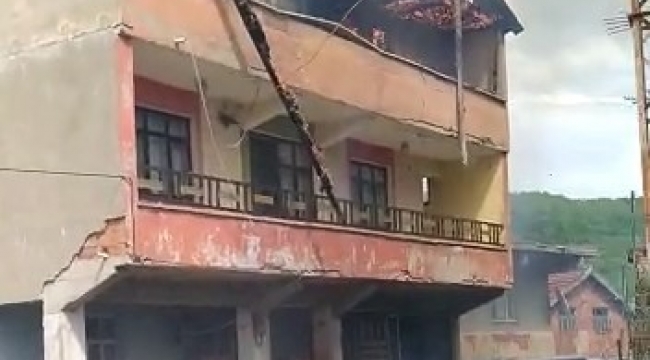 3 katlı bina yangında kullanılamaz hale geldi