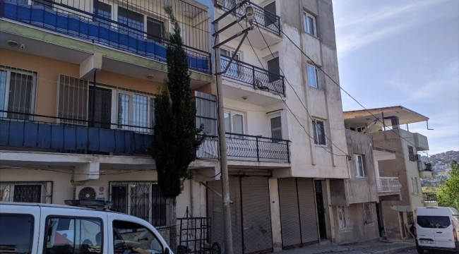 5. kattan kamyonetin üzerine düşen çocuk hayatını kaybetti