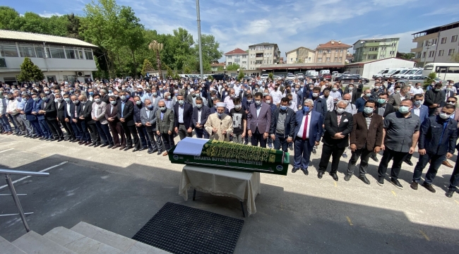 Adapazarı Belediye Başkanı Işıksu'nun babası son yolculuğuna uğurlandı