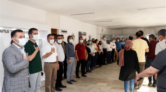 Başkan Yücel personeliyle bayramlaştı
