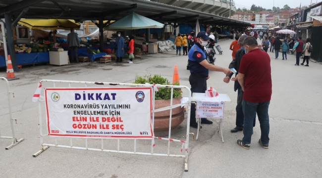 Bolu'da, pazar yerleri sıkı denetim altında açıldı