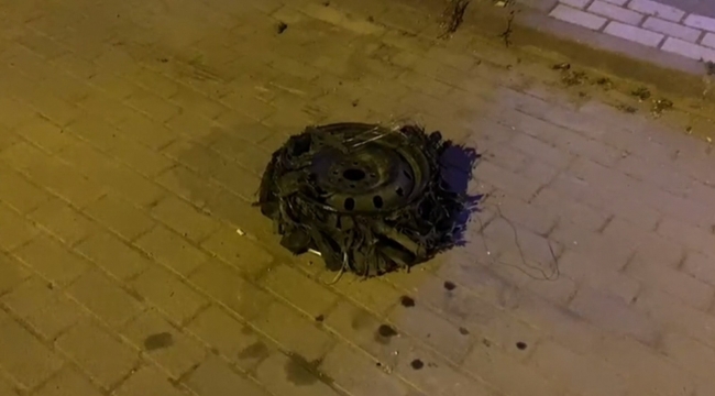 Bursa'da park halindeki aracın lastiğini söküp kendi aracına takan hırsız pes dedirtti