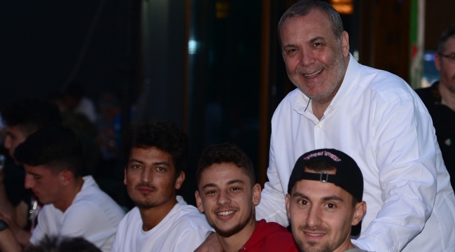 Bursaspor Başkanı Erkan Kamat: "Hepinize ayrı ayrı teşekkür ediyorum"
