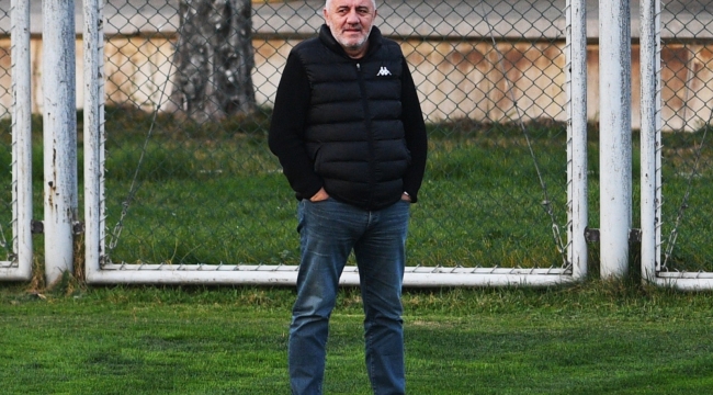 Bursaspor Sportif Direktörü Adil Cenkçiler görevinden ayrıldı