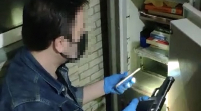 Çelik kasadan ve bavuldan silah çıktı