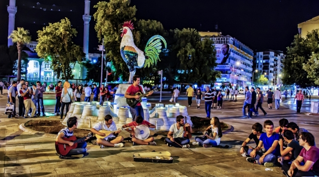 Denizli'de tek kişilik haneler arttı
