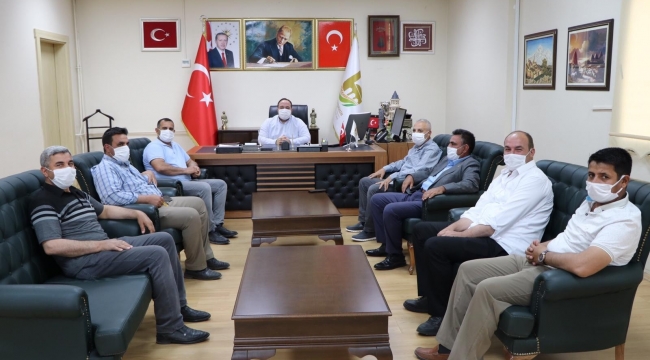 Ekinci muhtarlarla istişarelerini sürdürüyor