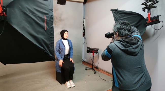 Erasmus öğrencisinin fotoğraf ihtiyacı Vefa Destek Grubu tarafından karşılandı