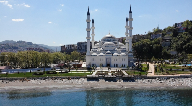 Erdoğan'ın açılışını yapacağı Uzunmehmet Camii'nde sona gelindi