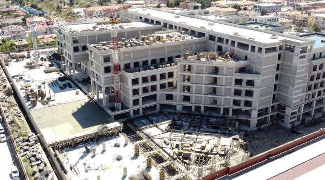 Erzincan'da 500 yataklı devlet hastanesinin inşaatı hızla yükseliyor