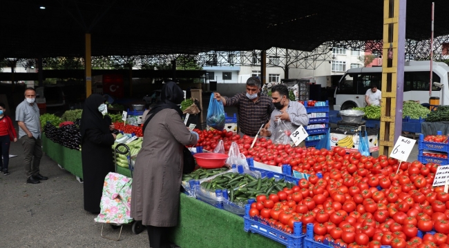 Eyüpsultan'da kurulan semt pazarları denetlendi