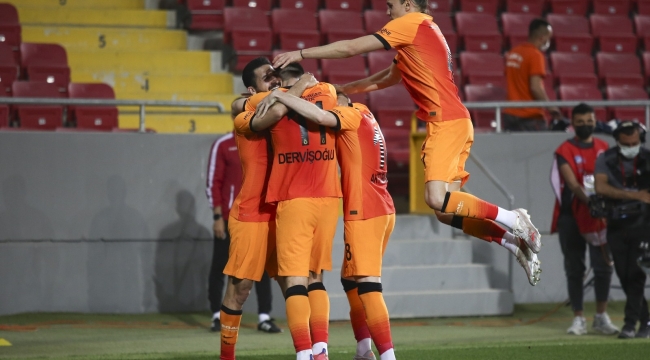Galatasaray şampiyonluk şansını sürdürmek için sahada