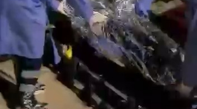 Gece yarısı denize atlayan vatandaşı polis ekipleri kurtardı