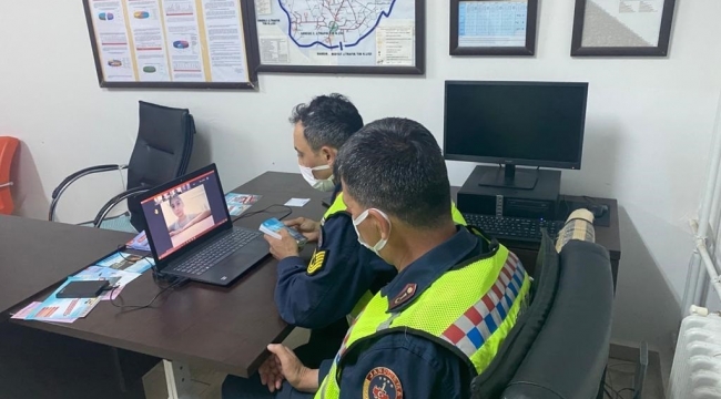 Gercüş'te jandarma ekiplerinden öğrencilere online trafik eğitimi
