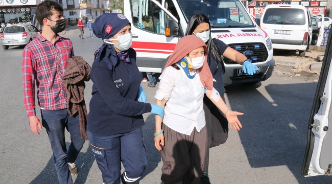 Hafif ticari araçlar çarpıştı: 4 yaralı