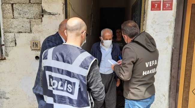 Hakkari'deki destek ödemeleri evlere teslim ediliyor