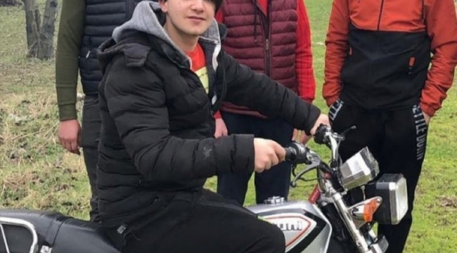 Kamyonetin altında kalan 16 yaşındaki motosiklet sürücüsü hayatını kaybetti