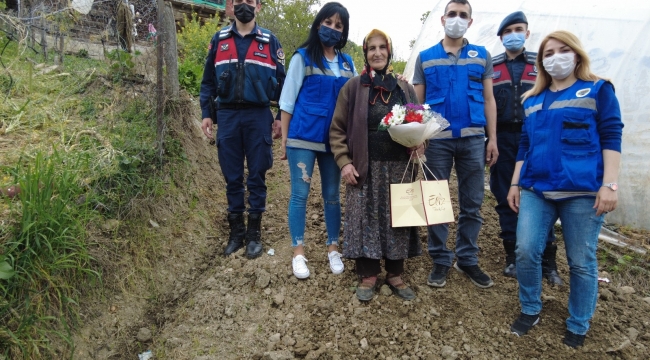 Karabük'te şehit anneleri "Anneler Günü"nde unutulmadı