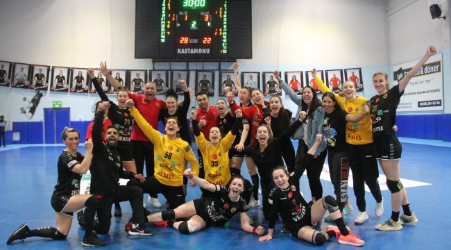 Kastamonu Belediyespor, şampiyonluğun önündeki en büyük engeli kayıpsız geçti
