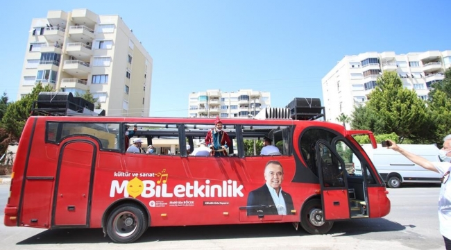 Kepez ve Aksu'da mobil konser coşkusu