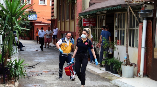 Konakladığı pansiyon odasında ölü bulundu