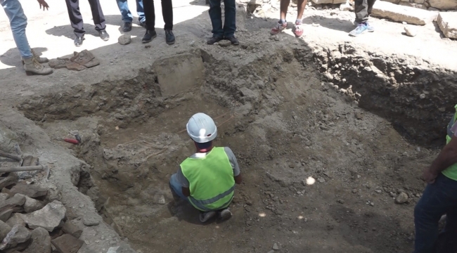 Kuşadası Kadı Kalesi'nde 13. yüzyıldan kalma insan iskeletleri bulundu