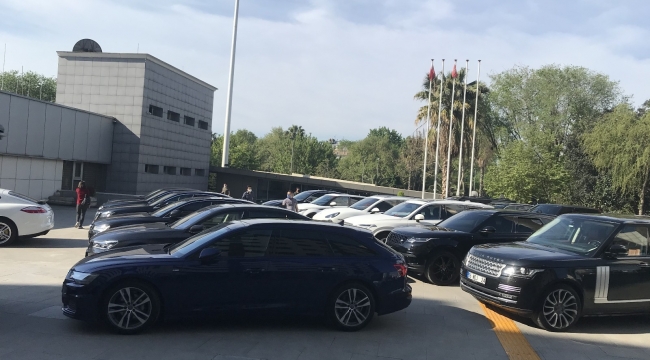 Lüks otomobil kaçakçılığı operasyonu: 24 araç ele geçirildi