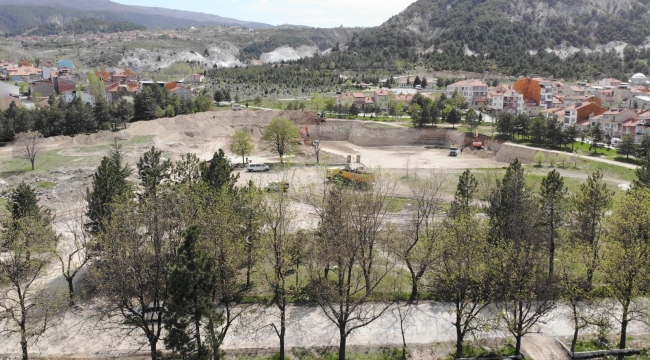 Millet Bahçesi'nin yapımı, 'Tam kapanma' sürecinde de hız kesmeden devam ediyor
