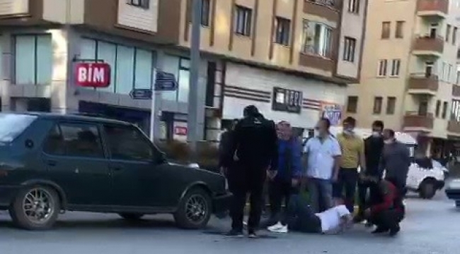 Motosiklete çarpıp olay yerinden kaçtı