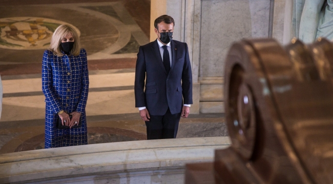 Napolyon Bonapart 200. ölüm yıldönümünde Fransa'da anıldı
