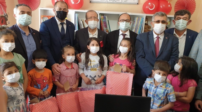 Öğrencilerin kütüphane mutluluğu
