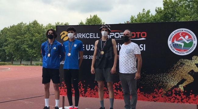 Osmangazili atletler hız kesmedi