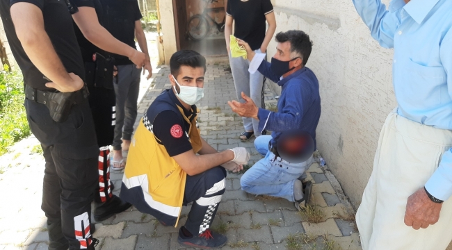"Çocuklar ses yapıyor" kavgası kanlı bitti: 2 yaralı
