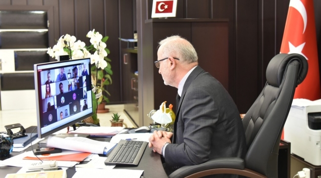 Rektör Ünal, öğrencilerden proje istedi