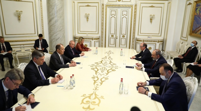 Rusya Dışişleri Bakanı Lavrov ile Ermenistan Başbakanı Paşinyan bir araya geldi