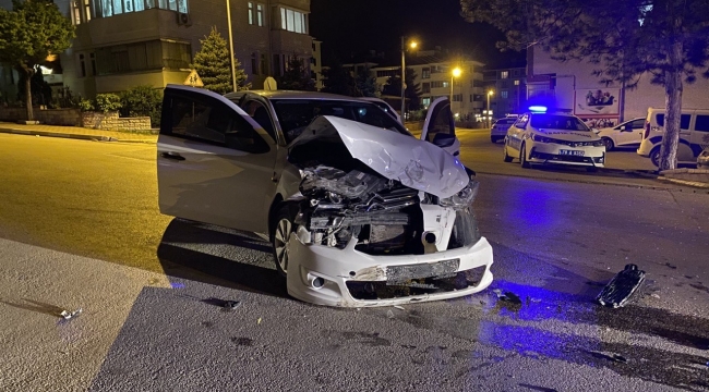 Safranbolu'da iki otomobil çarpıştı: 4 yaralı