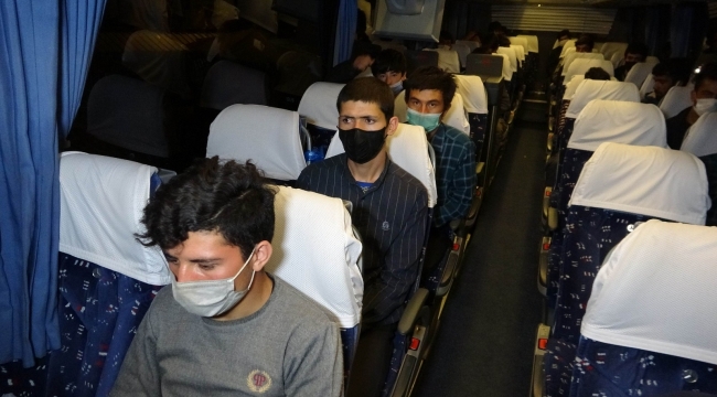 Samsun'da yolcu otobüsünde 25 kaçak göçmen ele geçti