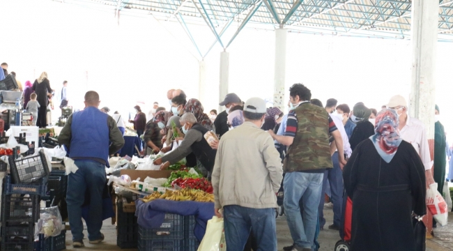 Semt pazarları açıldı, esnaf ilgiden memnun