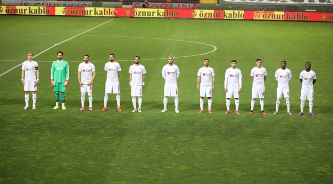Sivasspor'da 4 futbolcu ceza sınırında!