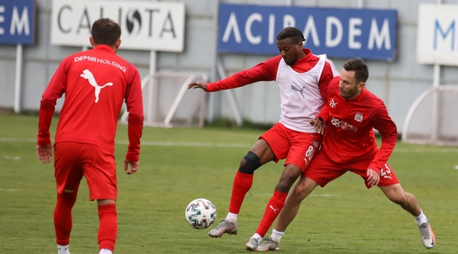 Sivasspor'da Başakşehir mesaisi