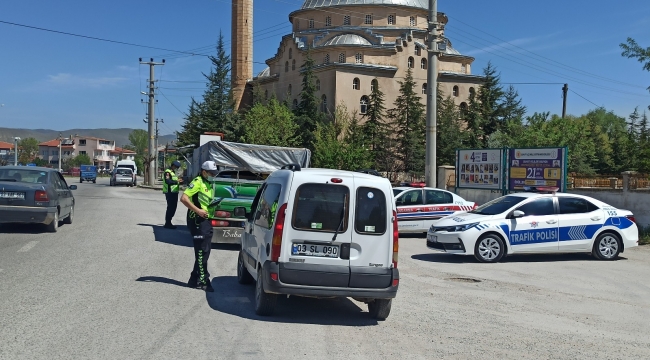 Şuhut'ta Trafik Haftası yapılan uygulamalarla kutlandı