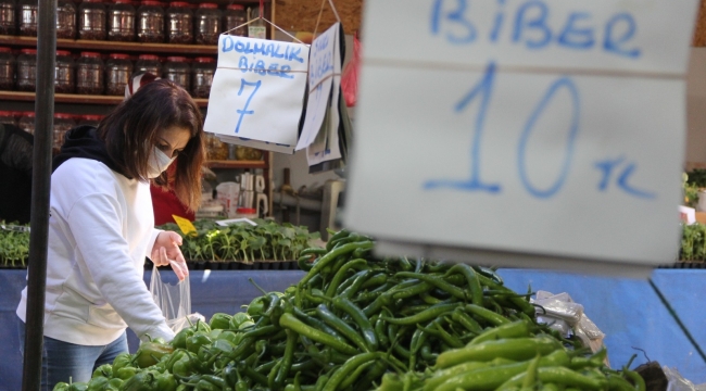 Tam kapanmada market pahalı geldi pazar kıymete bindi