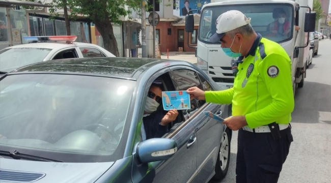 Trafik Haftası dolayısıyla Saray'da sürücüler bilgilendirildi