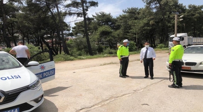 Vali Aktaş, polis kontrol noktasını denetledi