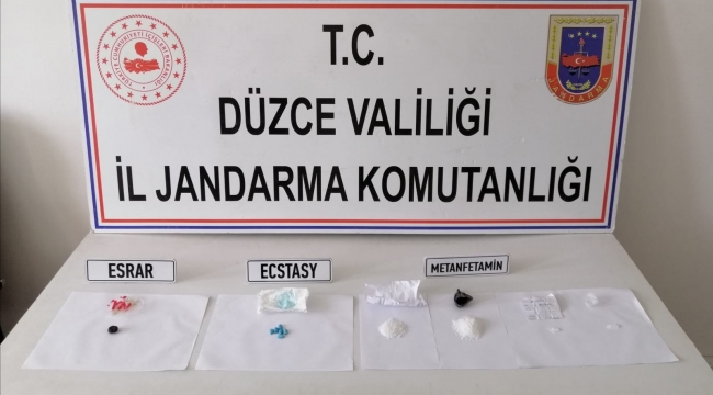 Yabancı uyruklu şahıslar uyuşturucu ile yakalandı