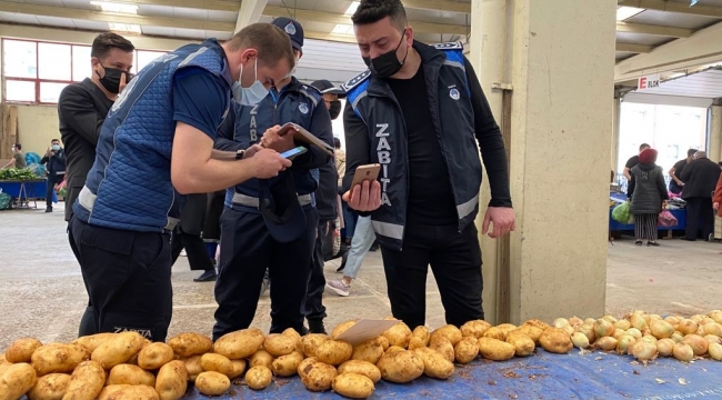 Zabıtadan kapalı pazarda denetim