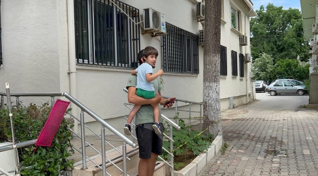 Annesine çiçek koparmak isterken kayboldu