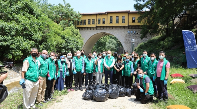Başkan Aktaş Dünya Çevre Gününde çöp topladı